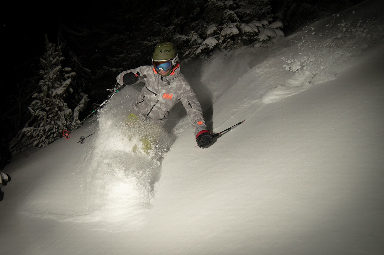PUDDER: Vassfjellet leverte årets første pudderdag. Foto: Kjetil Volent PUDDER: Vassfjellet leverte årets første pudderdag. Foto: Kjetil Volent