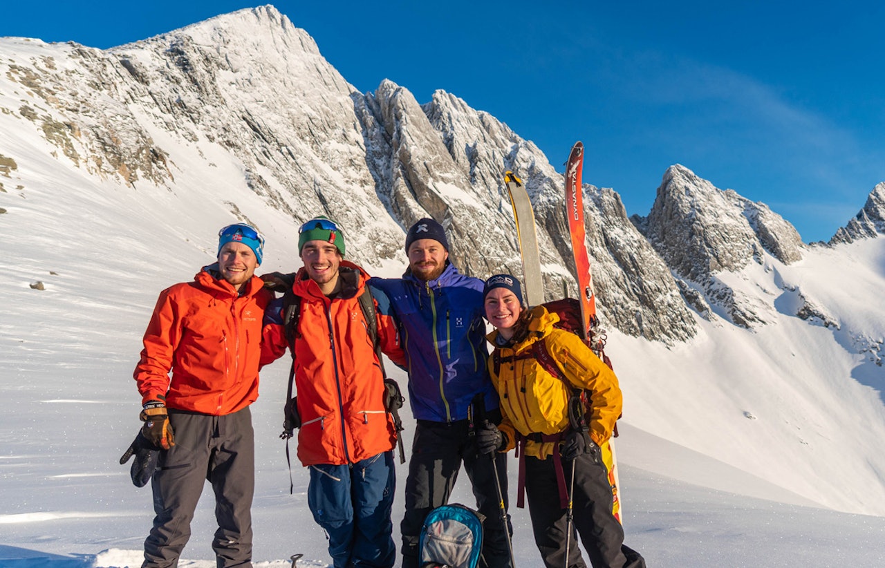 FILMSERIE I TRE DELER: Denne gjengen står bak webserien Prosjekt Skiboms, som du ser på friflyt.no den neste måneden. Prosjekt Skiboms
