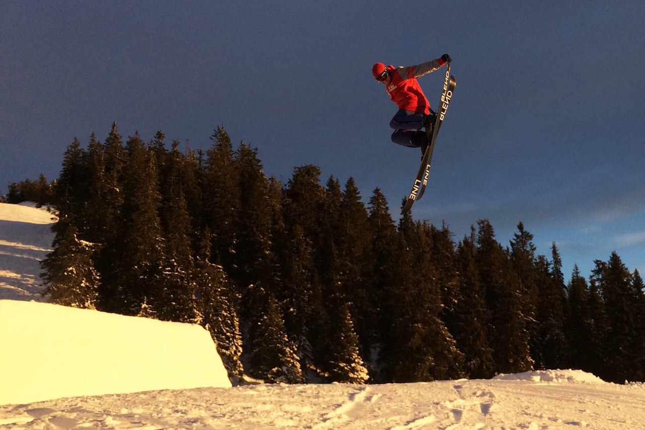 Sjusjøen er et av anleggene som satser på at ungdommen får utfolde seg. Foto: Hans Petter Hval Sjusjøen park jibbing ski guide fri flyt