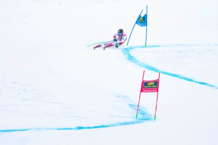 ALPINIST?: Vil du teste deg mot de råeste alpinistene i landet? Dette er Ironman-testen. Her illustrert med Marcel Hircher. Foto: Jure Makovec Ironman test trening barmarkstrening