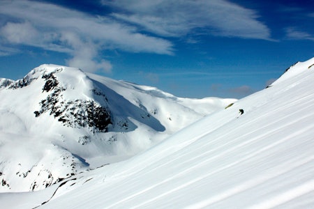 FRUDALSHESTEN: Her kan du finne strålende forhold tidlig på vinteren. Foto: Bjørnar Bjørhusdal Frudalshesten
