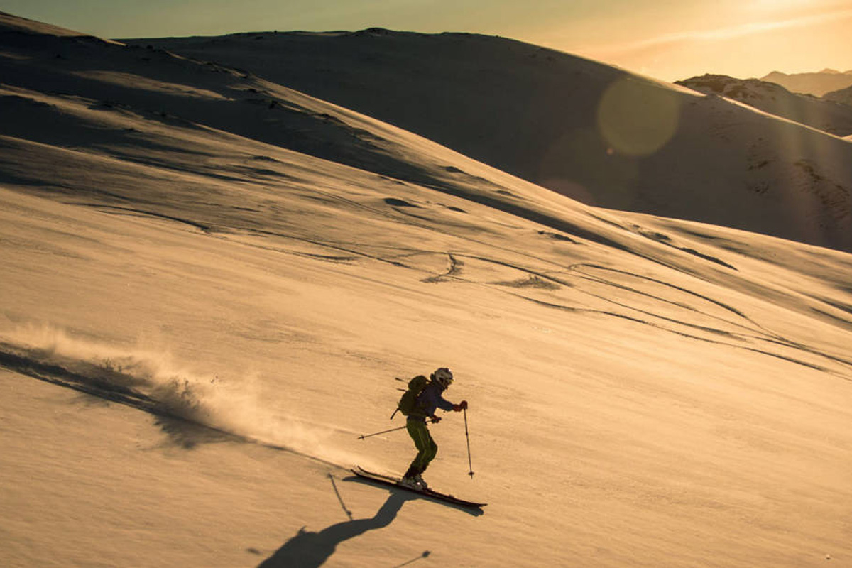 Jølster skisenter randonee topptur alpin ski snowboard skistar guide freeride