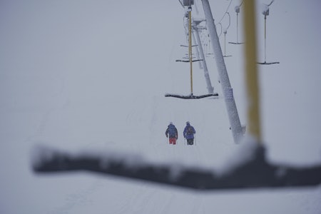 SNØ: Slik så det ut ved skiheisen i Myrkdalen fredag formiddag. Foto: Klaus Finne