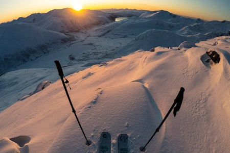 SNØREKORD: Nikolai Schirmer og Kristoffer Turdell fikk fantastiske forhold i Troms. Foto: Nikolai Schirmer