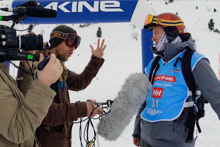 Øystein Aasheim leverer et ganske festlig intervju etter målgang under Engadin Snow - en tre-stjerners FWQ i Sveits. Bilde: Simen Aasheim Øystein Aasheim Engadin Snow Sveits
