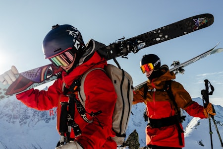 PÅ TUR: Se Stian Hagen ha med seg Stinius Skjøtskift på tur. Foto: Gard Gauteplass Stian Hagen Stinius Skjøtskift