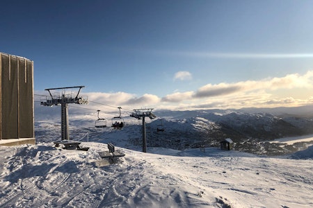ÅPENT: Denne skiheisen kommer til å gå i påska. Men bare for de fastboende. Foto: Anders Holtet Hovden skisenter