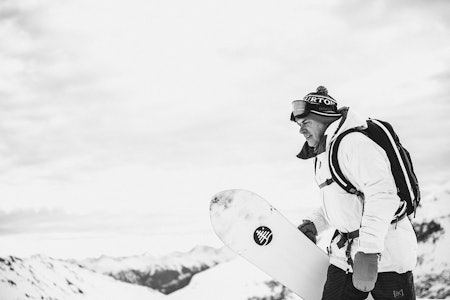 JAKE BURTON: Snowboardikonet døde denne uken. Foto: Burton Snowboards