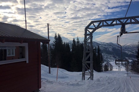VIL FÅ FART I HEISEN: Oppheimsheisen har vært stengt i et år nå. Nå vil blant annet Myrkdalen vurdere å få den åpnet igjen. Foto: Oppheimsheisen Oppheimsheisen