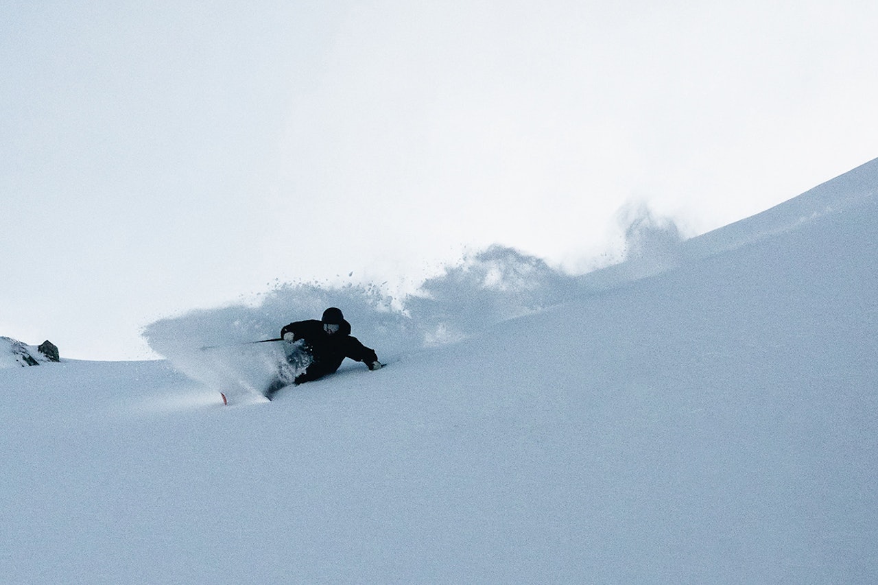 GODE SNØDAGER: Stinius Hoseth Skjøtskift nyter nysnøen i Hintertux. Foto: Gard Gauteplass GODE SNØDAGER: Stinius Hoseth Skjøtskift nyter nysnøen i Hintertux. Foto: Gard Gauteplass