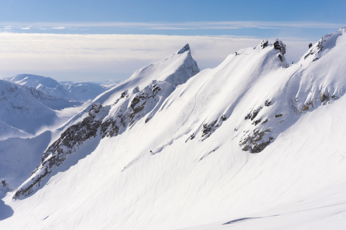 SKRED: Bildet tatt rett før Petter Westgaard blir tatt i skred på Sunnmøre. Foto: Anders Vestergård