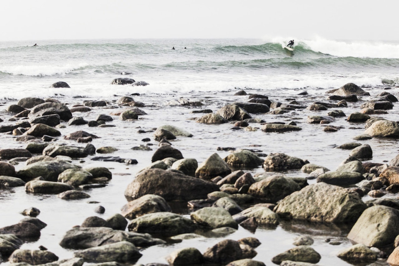 ENDELIG LOV: Nå kan surfere i østlandsområdet glede seg over at det nå er lov å surfe på Saltstein. Foto: Christian Nerdrum ENDELIG LOV: Nå kan surfere i østlandsområdet glede seg over at det nå er lov å surfe på Saltstein. Foto: Christian Nerdrum