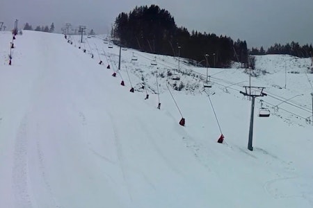 ÅPNER TORSDAG: Kongsberg skisenter åpner klokka 16 på torsdag. Foto: Webkamera/Kongsberg ÅPNER TORSDAG: Kongsberg skisenter åpner klokka 16 på torsdag. Foto: Webkamera/Kongsberg