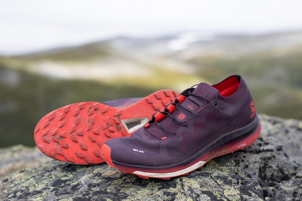ALLSIDIG: Testvinner Salomon S Lab Ultra 3 er veldig allsidig, men andre sko kan være bedre hvis du er ute etter spissegenskaper. Foto: Tore Meirik test terrengløpesko