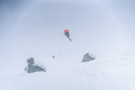 FORHOLD: Det var ikke perfekte forhold under årets Rakkar Open, men det ble likevel frikjøringsfest i Sogndal. Foto: Bård Basberg Sogndal Hodelkve Rakkar Open