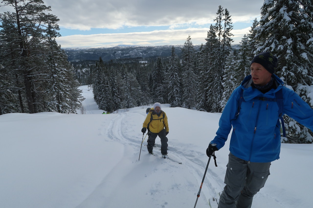 TOPPTUR: Vassfjellet har levert fin skikjøring. Foto: Bård Smestad Topptur på Vassfjellet