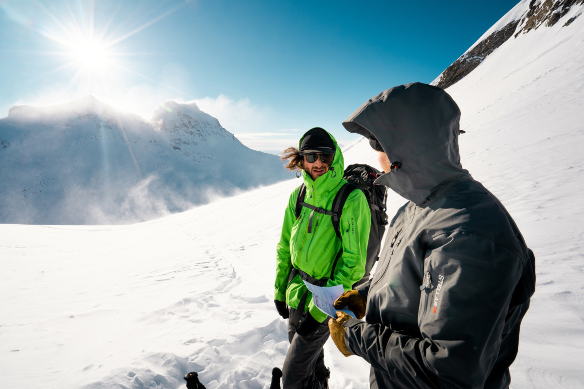 NY EPISODE: Petter Westgaard møter tre ulike skikjørere i den nyeste episoden av Glæder. Foto: Anders Vestergård