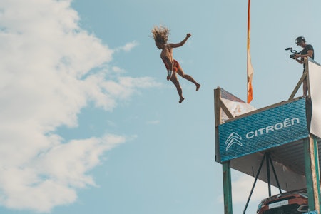 GIKK FOR SEG: Som så ofte flør gikk det temmelig spektakulært for seg under VM i døds i Oslo. Foto: Eivind Overen VM døds