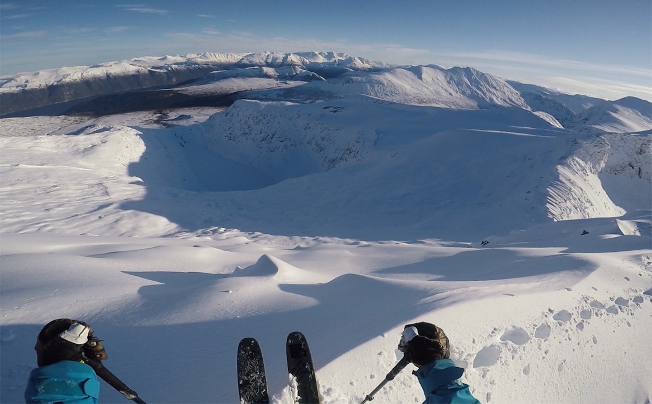 PUDDER: Bra med snø og nydelige forhold på Nordmøre like før helga. Foto: Robert Aaring PUDDER: Bra med snø og nydelige forhold på Nordmøre like før helga. Foto: Robert Aaring