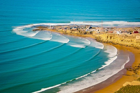 Marokkanske Imsouane er faktisk et svært passende sted for aspirerende surfere. Bølgen er lang, men også veldig tilgivelig. Bilde: Christian Nerdrum