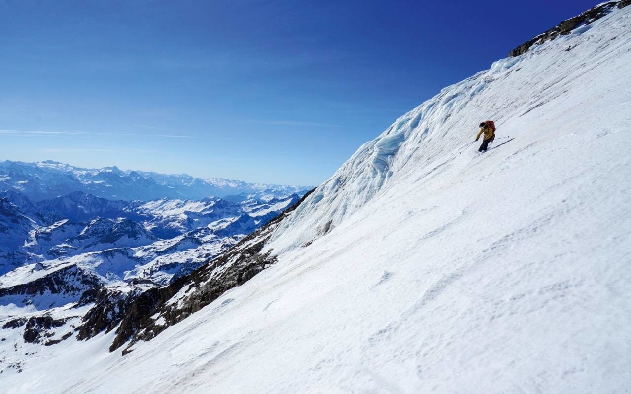 STENGER: Først ble skianleggene i Aosta stengt. Nå stenger alle skianlegg i Alpene. Foto: Øystein Bjelland STENGER: Først ble skianleggene i Aosta stengt. Nå stenger alle skianlegg i Alpene. Foto: Øystein Bjelland