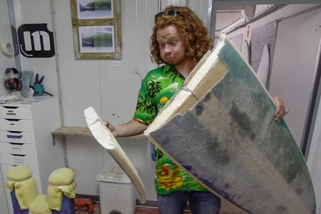 DING DOM: Et knekt brett blir nok i overkant avansert for Dominic å fikse selv, med mindre han kan leve med heftig vektøkning og ujevn finish. Bilde: Anders Idland Melchior DING DOM: Et knekt brett blir nok i overkant avansert for Dominic å fikse selv, med mindre han kan leve med heftig vektøkning og ujevn finish. Bilde: Anders Idland Melchior