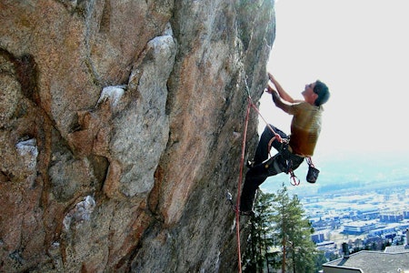 DRAMMENSGRANITT: Klatringen i Lier består av mange høyt graderte klatreruter. DRAMMENSGRANITT: Klatringen i Lier består av mange høyt graderte klatreruter.