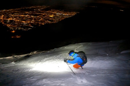 PÅ SKI: Ulriken har levert strålende skiforhold den siste tiden. Foto: Joachim Berle Topptur Ulriken