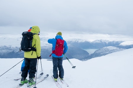 FRYSER PÅ TUR: Er det dunjakka sin feil at vi nå fryser mer? Foto: Martin I. Dalen Frysing på tur