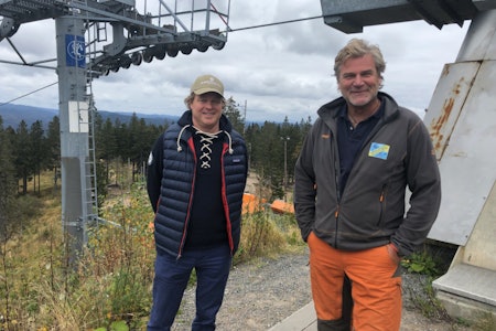 NY MODELL: Espen Bengston (t.v.) og Erik Graaberg lanserer en ny modell for sesongkort - med medlemsavgift. Her i Oslo Vinterpark i oktober. Foto: Anders Holtet NY MODELL: Espen Bengston (t.v.) og Erik Graaberg lanserer en ny modell for sesongkort - med medlemsavgift. Her i Oslo Vinterpark i oktober. Foto: Anders Holtet