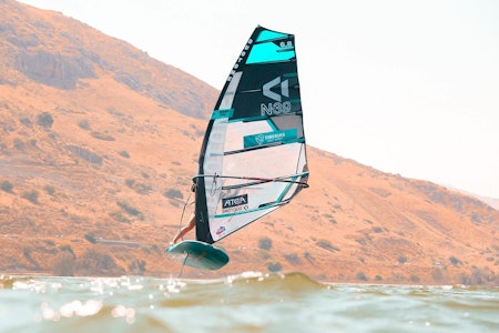 NEST BEST I VERDEN: Helle Oppedal ble nummer to i første runde i verdenscupen i foil-slalåm. Arkivfoto: PWA Helle Oppedal windfoli windsurf