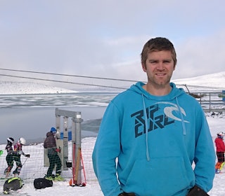 SOMMERSKI-SJEF: Per Arne Vole sørger for gode skiforhold på Juvass. Foto: Erlend Sande per arne vole