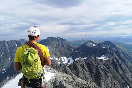NY REKORD: Her er Eivind Wergeland Jacobsen på vei til ny rekord. Foto: Shanga Balendran Ersfjordtraversen rekord Eivind Wergeland Jacobsen