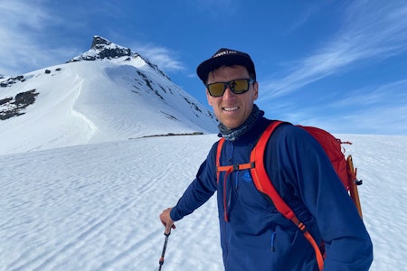 SPREK OG ERFAREN: Tindevegleder Nils Nielsen avslører gode tips for å unngå å miste skiformen i sommer. Foto: Privat trening topptur