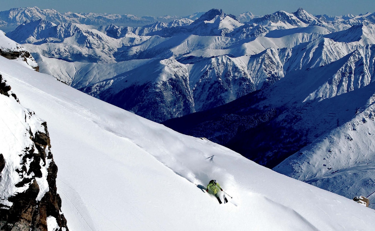 MANGLER SIDESTYKKE: Nedkjøringen fra Schmarek byr på 1600 høydemeter herlige fjell uten å måtte gå. Foto: Christian Nerdrum Skikjøring i Bad Gastein.