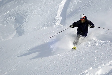 SAMLING: Halvor Torgersen i løssnøen i Chamonix. Foto: Jacob Hertz