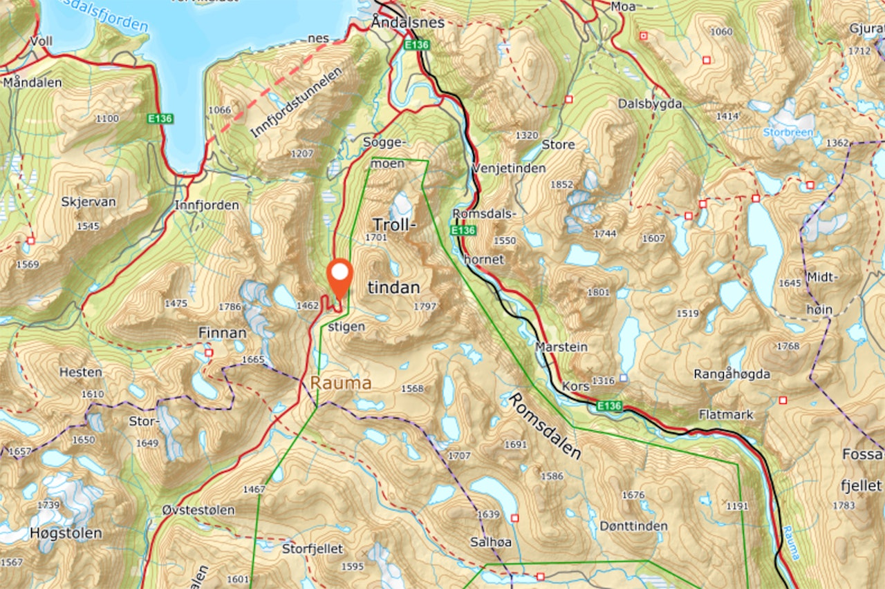 GJENNOM ISEN: En mann i 20-årene gikk søndag gjennom isen ved Trollstigen. Foto: Norgeskart Trollstigen