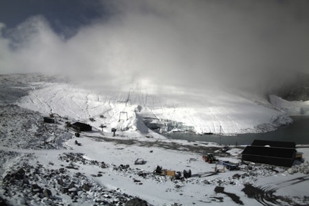 KLART TIL Å GJENÅPNES: 20. september åpner Galdhøpiggen Sommerskisenter igjen. Slik ser skianlegget ut 3. september. Foto: Galdhøpiggen Sommerskisenter KLART TIL Å GJENÅPNES: 20. september åpner Galdhøpiggen Sommerskisenter igjen. Slik ser skianlegget ut 3. september. Foto: Galdhøpiggen Sommerskisenter