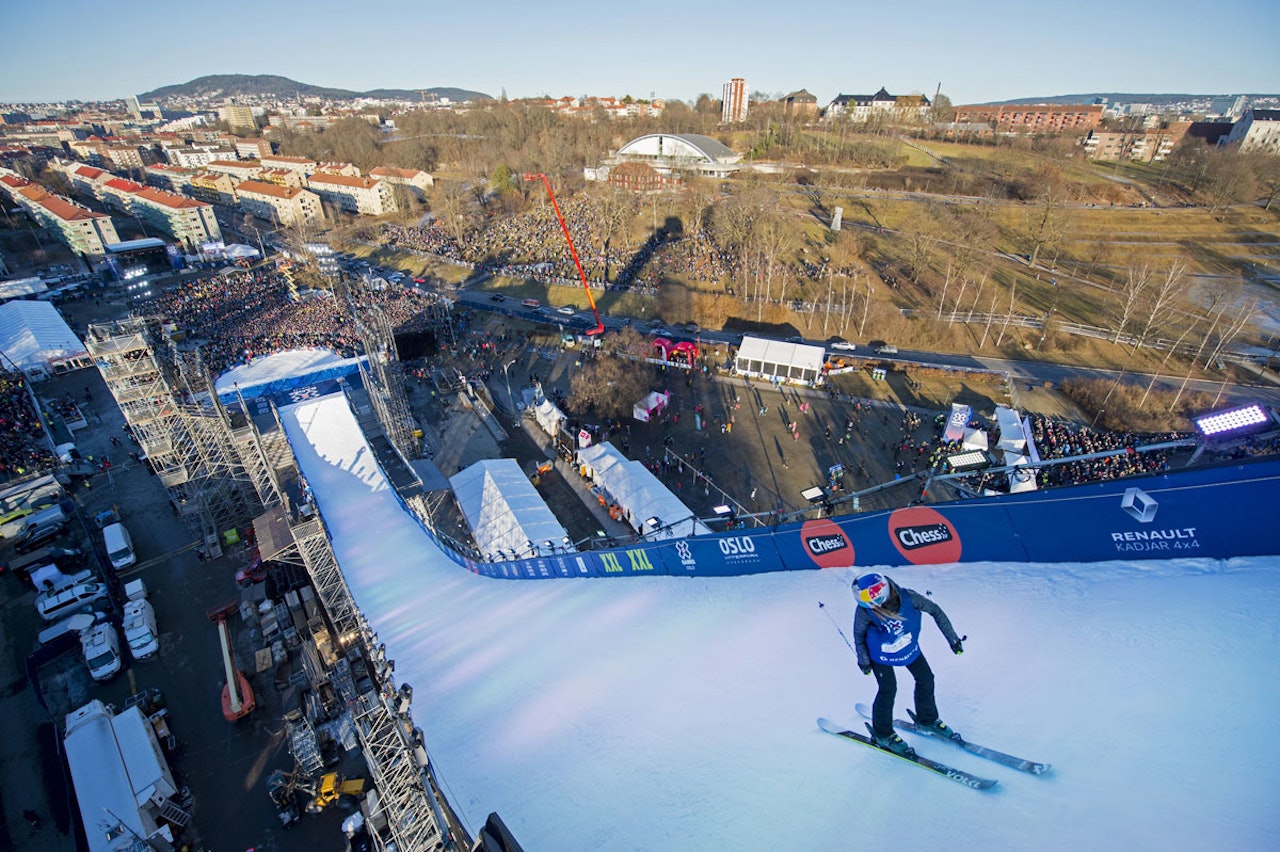 BAKLENGS BRATTKJØRING: Dette er inrunnet fra X Games i Oslo i 2016 – i Telenor Arena lørdag 31. august må kjørerne ned et ovarrenn som er MYE brattere. Foto: Phil Ellsworth BAKLENGS BRATTKJØRING: Dette er inrunnet fra X Games i Oslo i 2016 – i Telenor Arena lørdag 31. august må kjørerne ned et ovarrenn som er MYE brattere. Foto: Phil Ellsworth