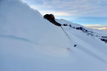 PUDDER: Flere kunne nyte godt av skiforholdene i helga - som for eksempel Petter Johansen på Vatnahalsen. Foto: Petter Johansen