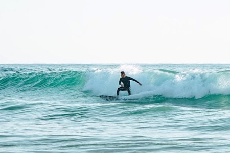 HEY SOMMER: Skal du på Sup & Stup i Lillesand i helga? Det skal Klaus Finne også. Her fra en tidligere tur i sommer, til Hossegor i Frankrike. Foto: Torkel brekke HEY SOMMER: Skal du på Sup & Stup i Lillesand i helga? Det skal Klaus Finne også. Her fra en tidligere tur i sommer, til Hossegor i Frankrike. Foto: Torkel brekke