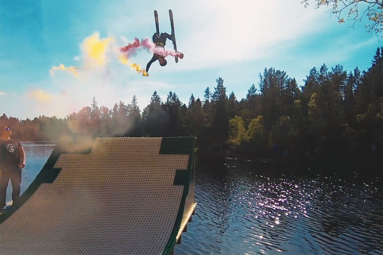 ÅPNINGSSEREMONI: Trondheim har fått sommerskisenter – nærmere bestemt i form av et hopp ved Kyvannet. Foto: Sondre Gråberg ÅPNINGSSEREMONI: Trondheim har fått sommerskisenter – nærmere bestemt i form av et hopp ved Kyvannet. Foto: Sondre Gråberg