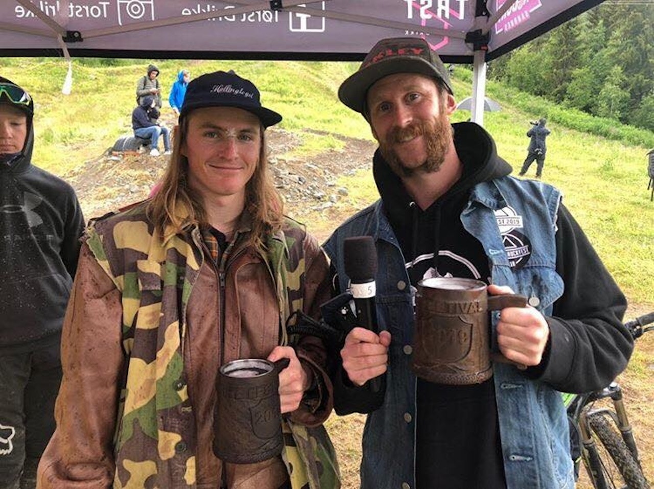 KOMPISER: Å være speaker med Marius Håker (til høyre) er det artigste Robert Ruud veit om - kanskje ikke så rart. Foto: Privat KOMPISER: Å være speaker med Marius Håker (til høyre) er det artigste Robert Ruud veit om - kanskje ikke så rart. Foto: Privat