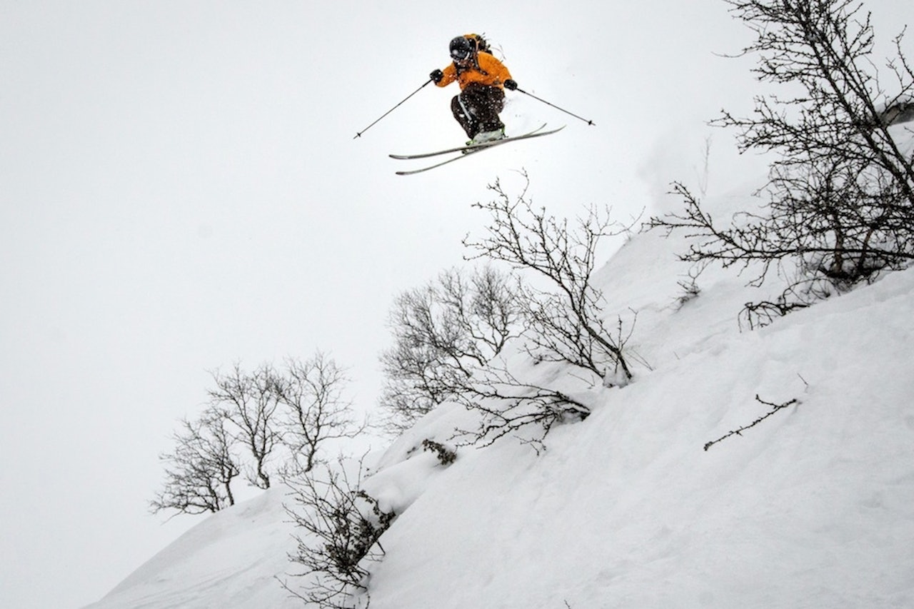 FRIKJØRINGSPARADIS: Raulandsfjell byr på svært god frikjøring. Her er Espen Arnesen. Foto: Magnus Tjønn FRIKJØRINGSPARADIS: Raulandsfjell byr på svært god frikjøring. Her er Espen Arnesen. Foto: Magnus Tjønn