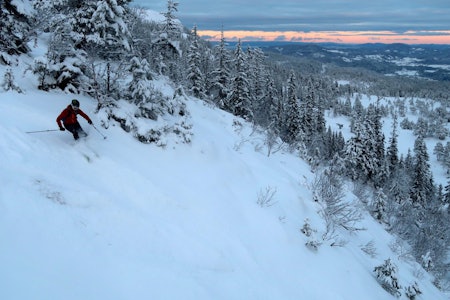 FLOTT KJØRING: Vassfjellet ga flott kjøring i helga - for de som var villige til å gå opp selv. Foto: Bård Smestad FLOTT KJØRING: Vassfjellet ga flott kjøring i helga - for de som var villige til å gå opp selv. Foto: Bård Smestad