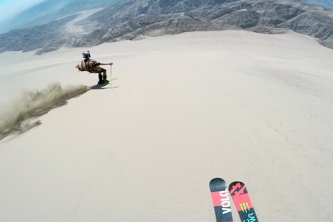 FRAMTIDA?: Skal vi kjøre ski på sand i framtiden? Foto: Skjerumdump