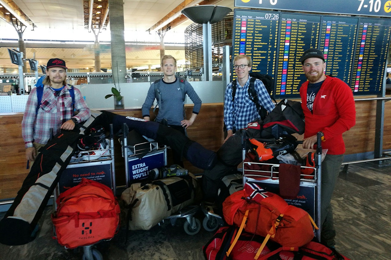 KLARE: Her reiser gjengen fra Gardermoen lørdag morgen. Foto: Privat KLARE: Her reiser gjengen fra Gardermoen lørdag morgen. Foto: Privat