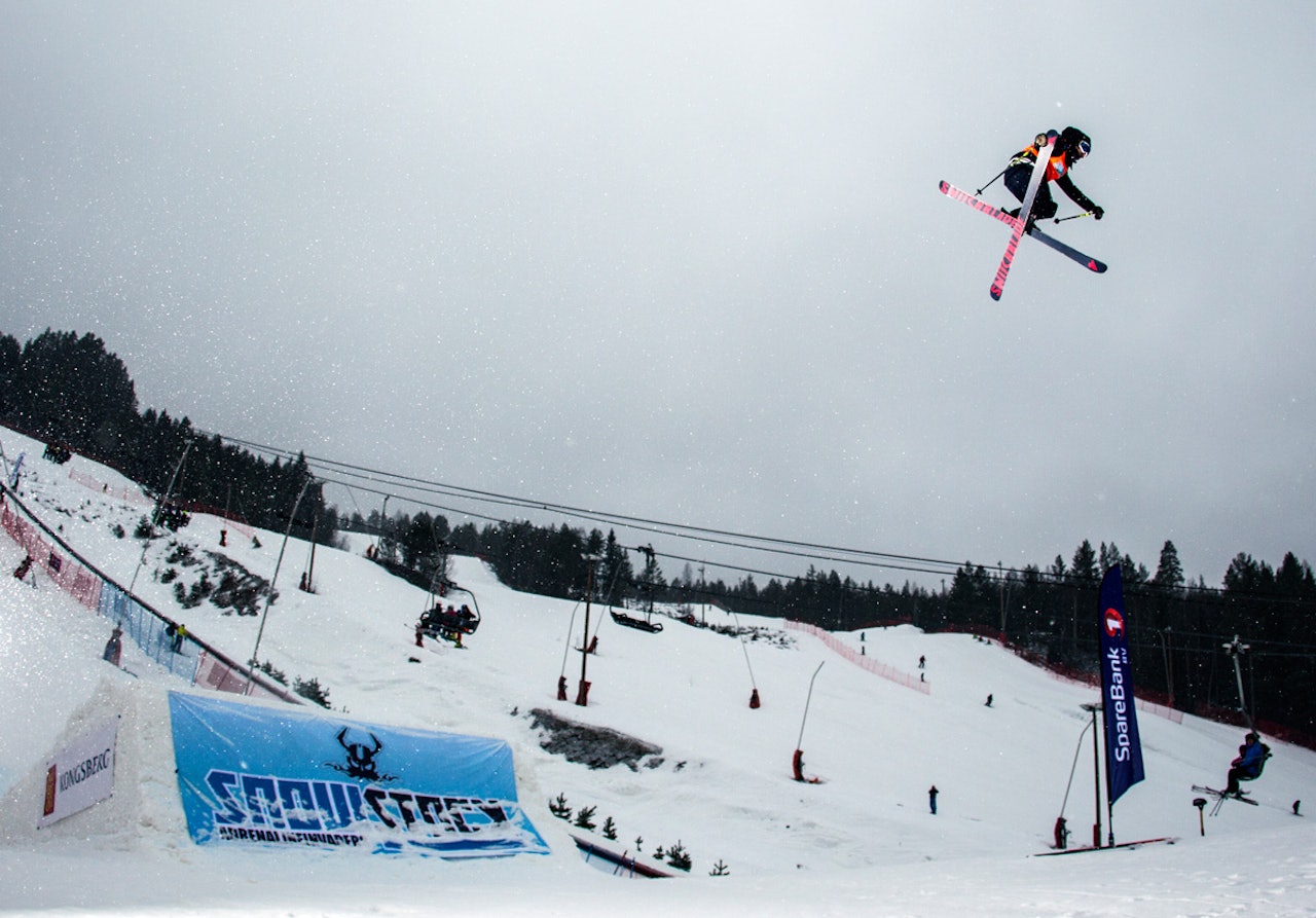 NY BADASS SKAL KÅRES: Helgen 9. og 10. mars skal det nok en gang kåres en Bad Ass Of The Year i Kongsberg. Foto: John Andre Moldestad Kongsberg skisenter twintip jibb badasss of the year BAOTY