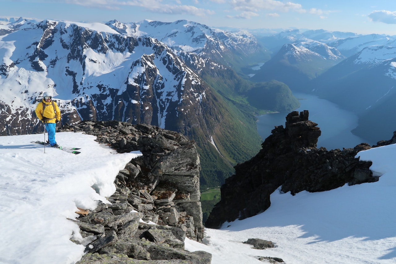 FANTASTISK: Både utsikten og skiføret var upåklagelig. Foto: Bård Smestad