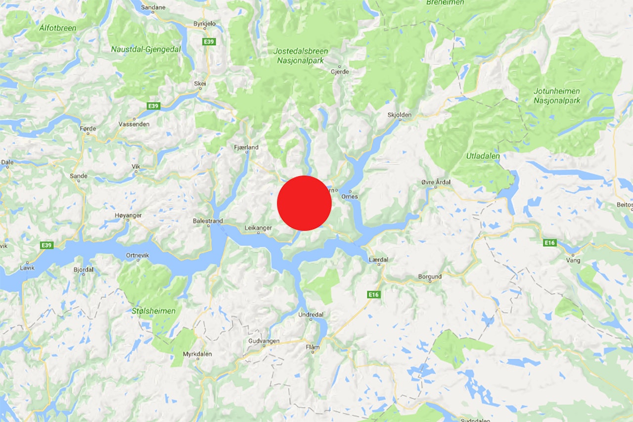 ALVORLIG SKADD: En person er alvorlig skadd etter en klatreulykke i Sogndal. Det er uklart hvor i området ulykken skjedde. Foto: Google Maps ALVORLIG SKADD: En person er alvorlig skadd etter en klatreulykke i Sogndal. Det er uklart hvor i området ulykken skjedde. Foto: Google Maps